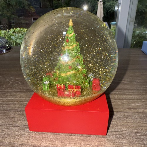 Cool Snow Globes Christmas Tree Presents Gold Snow 2022 CoolSnowGlobe - Picture 15 of 23
