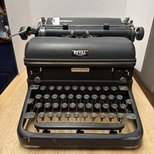 Antique 1940s Royal KMM Magic Margin Typewriter thumbnail
