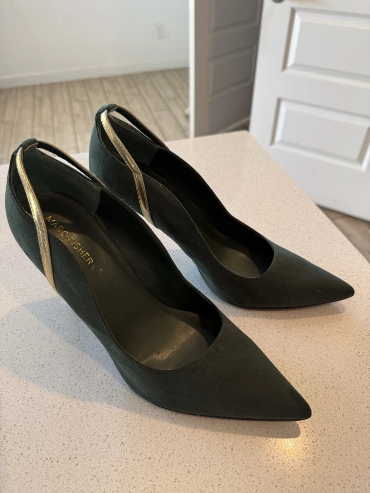 Zapatos de salón Marc Fisher para mujer con punta verde bosque de gamuza talla 10M Foto 2 de 4