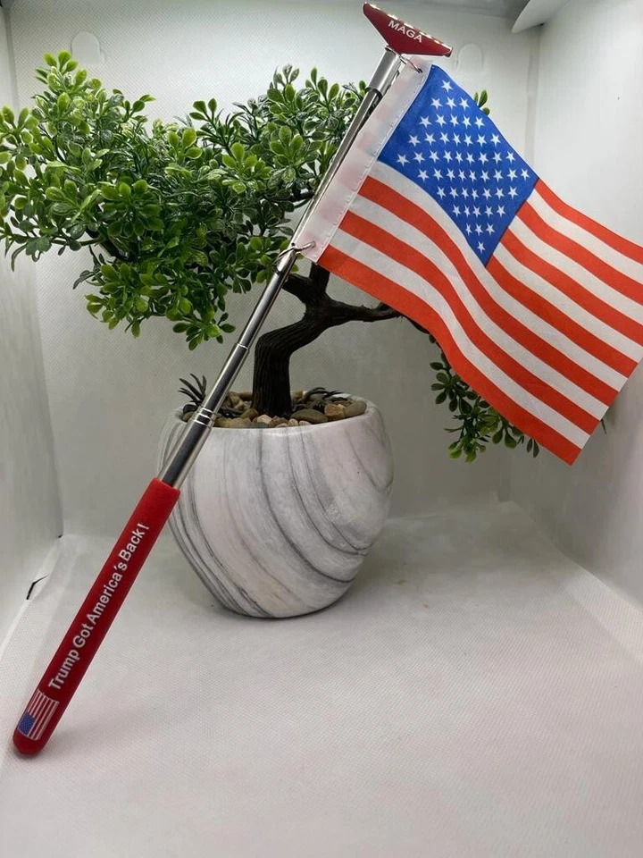 Donald Trump Got America's Back scratcher with US Flag. 9" Extends to 23"