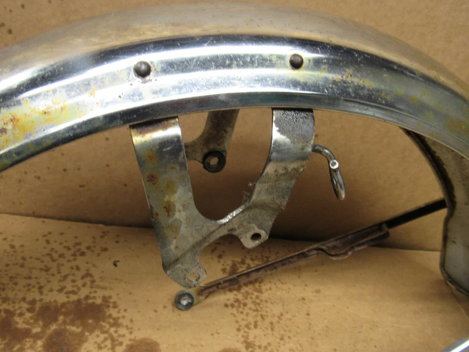 Guardabarros delantero Honda CB750A Hondamatic Foto 4 de 4