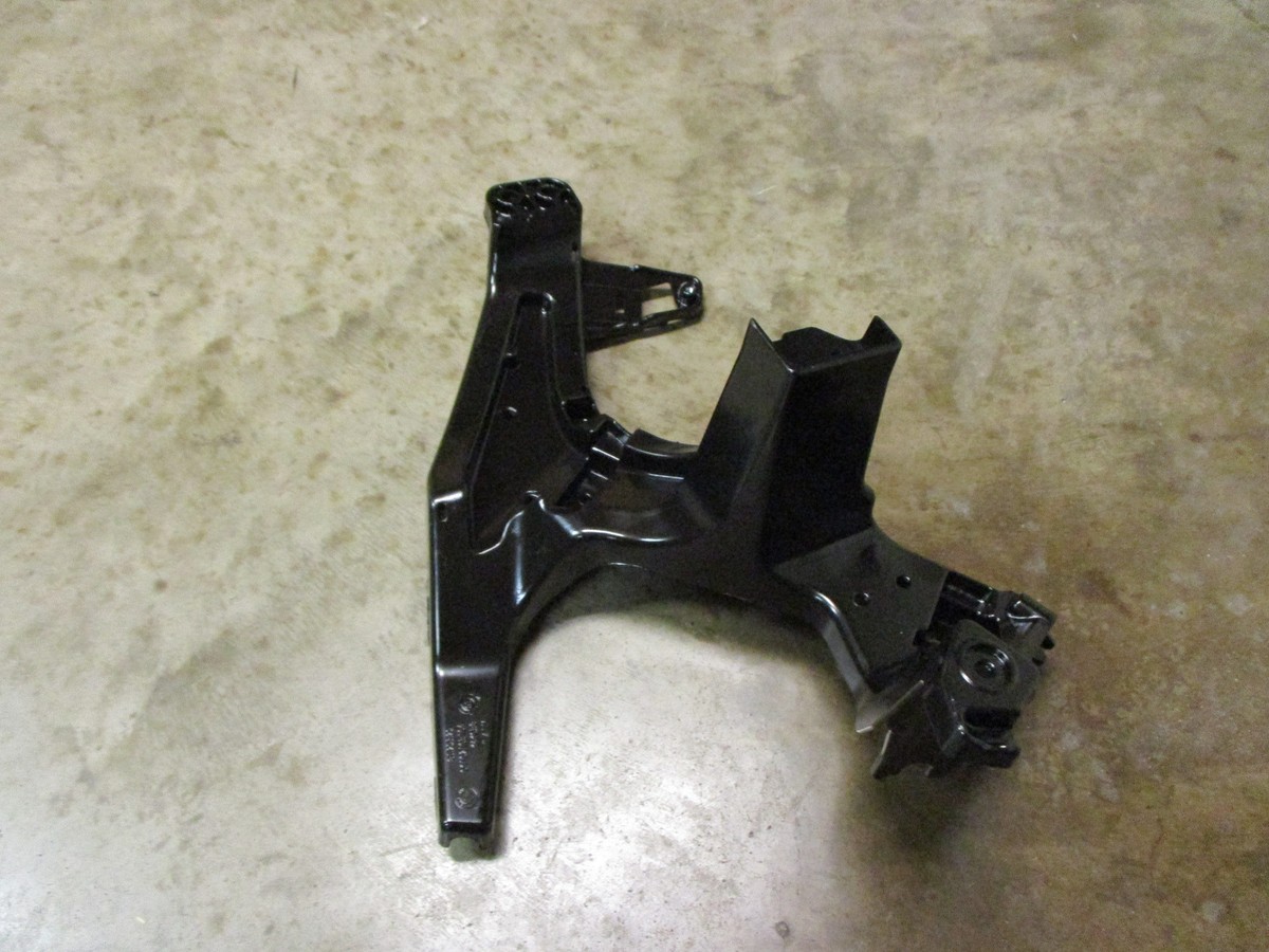 BMW R1200RT WC 46638529329 FRONT PANEL CARRIER, LEFT fairing | eBay 