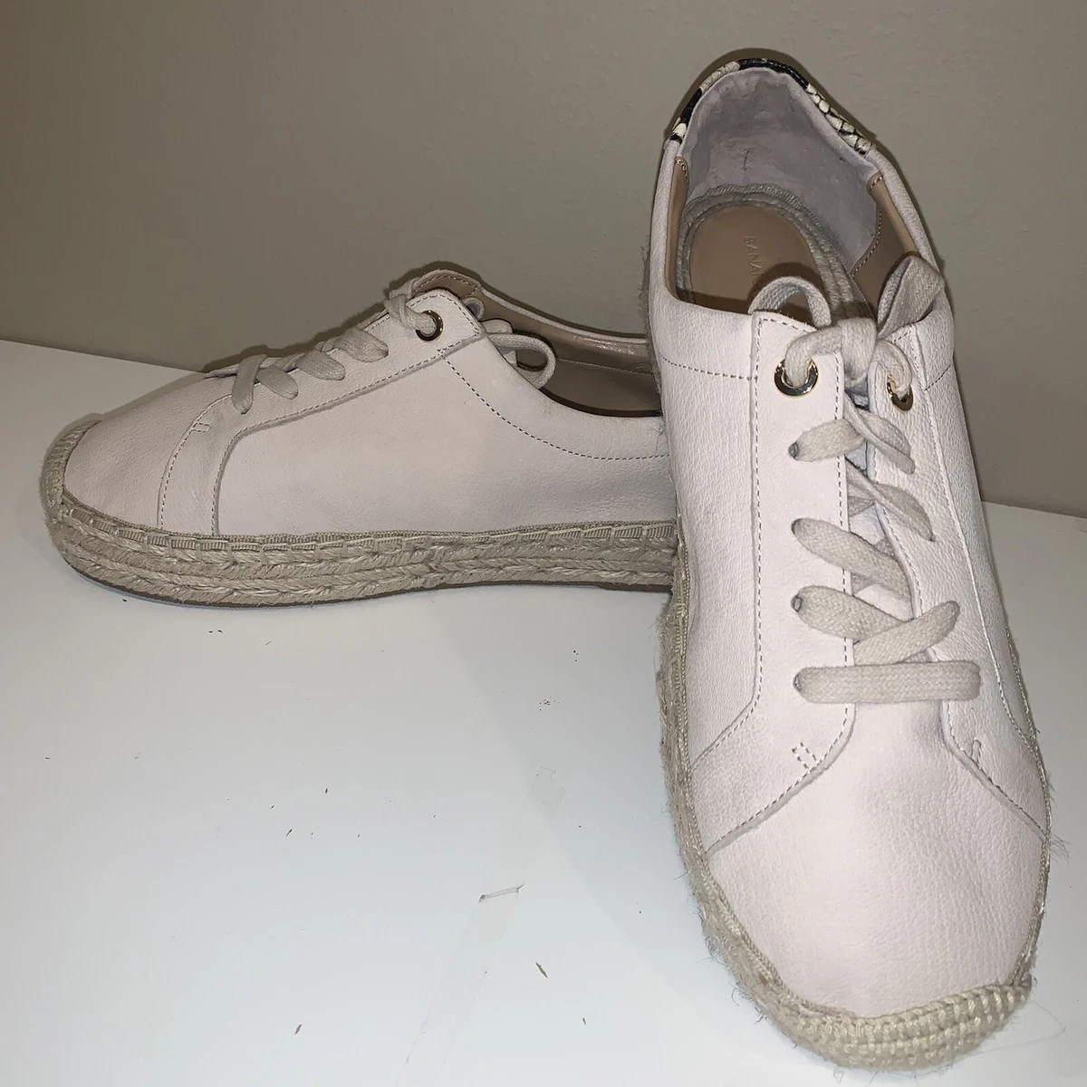 Banana republic deals tennis shoes