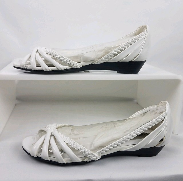 naturalizer white flats