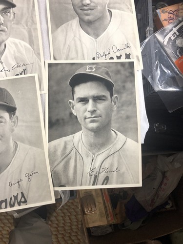 1940's Brooklyn Dodgers Team Photos (25), Reese, Herman, Durocher w/ Envelope - Picture 11 of 19