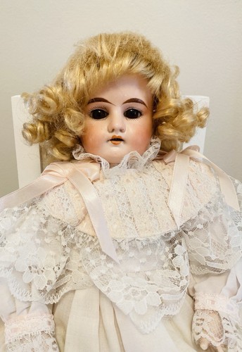 ANTIQUE German MABEL 18” Doll 7/0 Leather Body-4 Teeth-2 Wigs Redressed - Picture 14 of 15