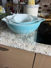 1950s PYREX Amish BUTTERPRINT Cinderella Mixing Bowls 4 piece SET NO RESERVE