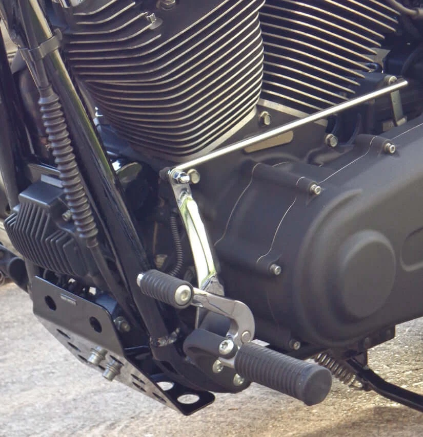 Harley Davidson Dyna FAT BOB Bugspoiler Motorschutz - Bild 3 von 3