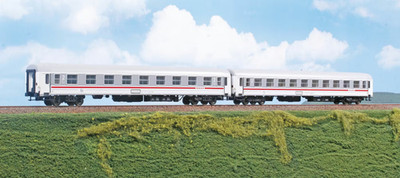 ACME 55358 Set zwei Wagen zweiter Klasse Typ UIC-Y der Kroatischen Eisenbahnen