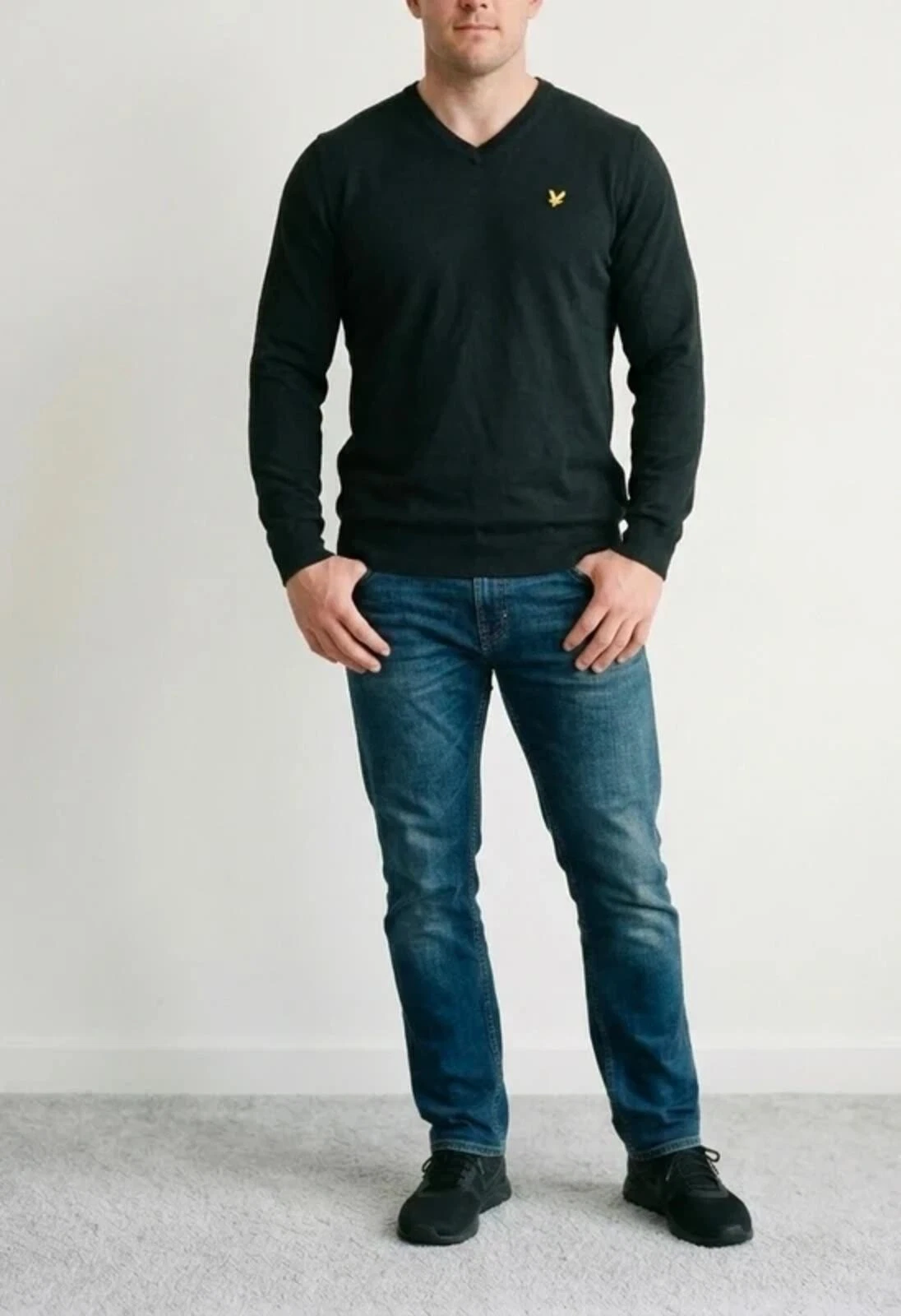 Lyle & Scott Men's V-Neck Jumper 100% Wool Black Size XL