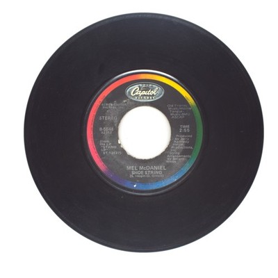 Mel McDaniel - Shoe String; Worn Out Shoe - Vinyl Record 45 RPM 7'' (G)