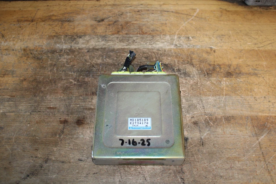 MITSUBISHI MIGHTY MAX 1993 2,4 L MT ECM ECU MÓDULO DE MOTOR computadora MD185189 Foto 2 de 4