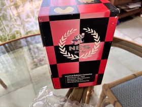 Console DS Super Mario Bros NES 20th Anniversary Nintendo Sweden &eacute;dition limit&eacute;e