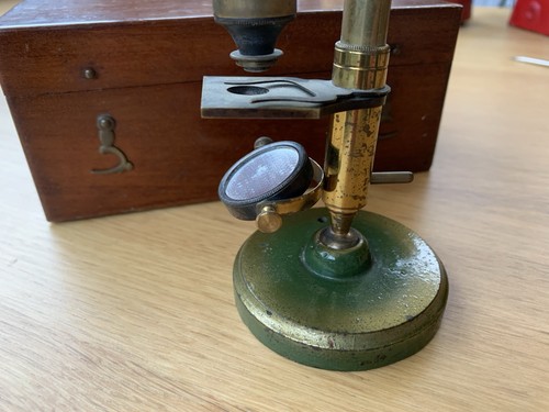 Antique Brass Microscope In Wooden Box - Picture 3 of 8