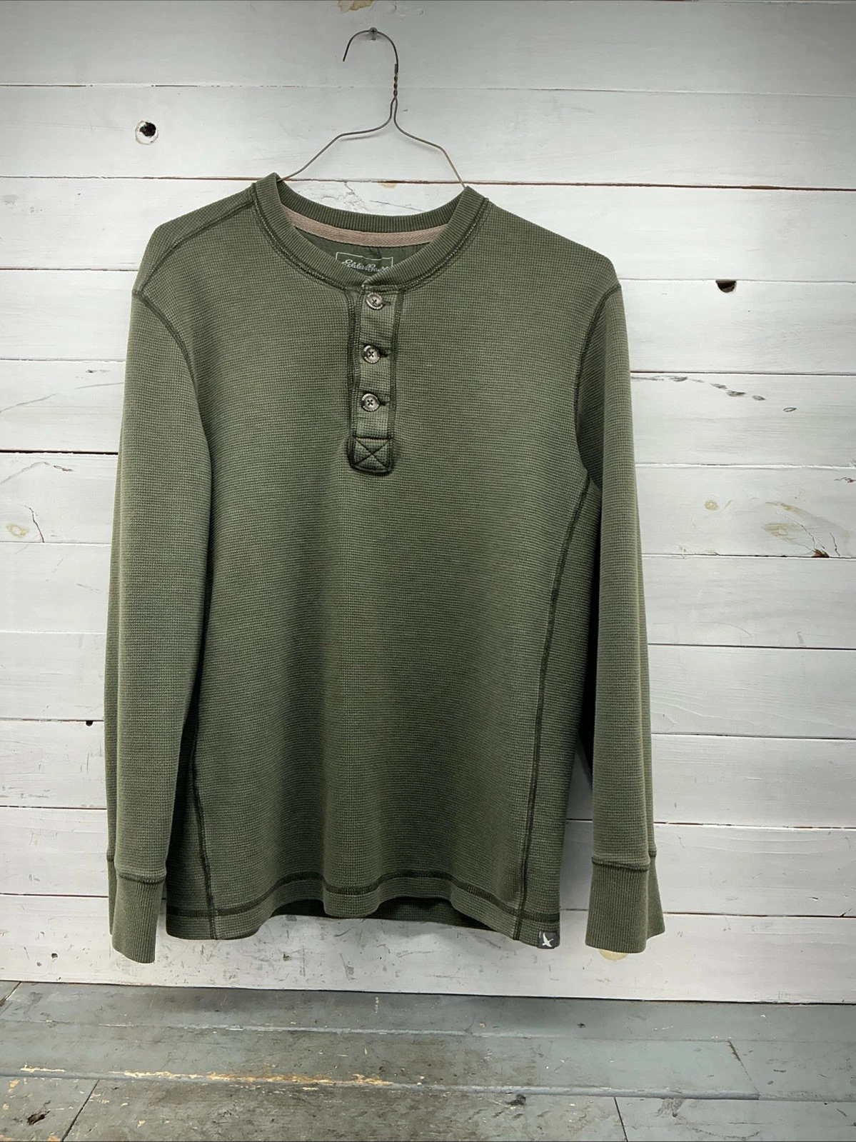 Eddie Bauer Men’s Long Sleeve Shirt Outdoor Crewneck Medium #214