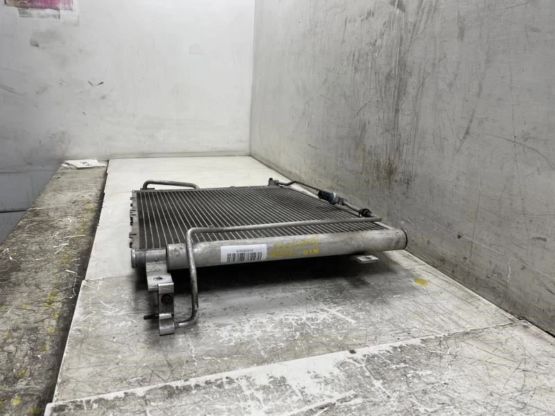 Kia Sorento LX 2006 3,5 L condensador de aire acondicionado fabricante de equipos originales+ Foto 4 de 4