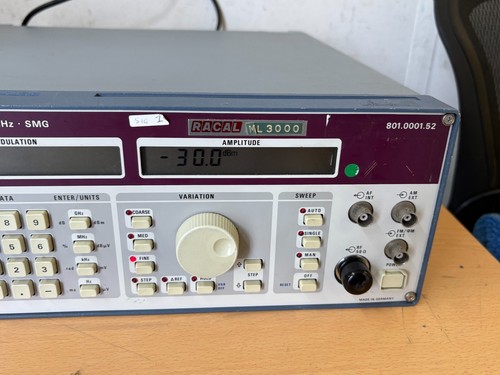 Rohde & Schwarz 801.0001.52 RF Signal Generator 100 kHz 1000 MHz (R3) - Picture 3 of 5