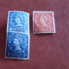 Royaume-Uni Lot 3 Timbres « Postage & Revenue » Reine Elizabeth II oblitérés
