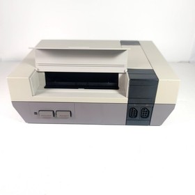 Nintendo NES Console Bundle 2 Controllers Zapper Mario Duck Hunt Cleaned