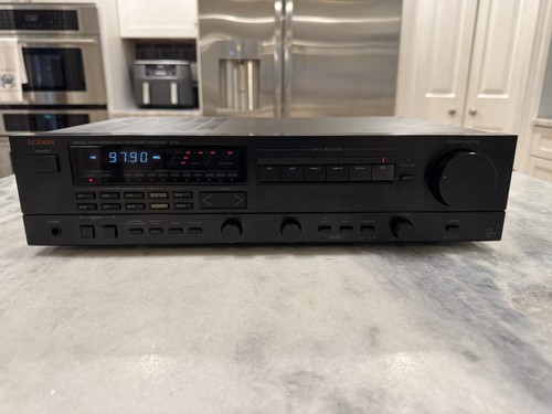Luxman R-113 Digital Synthesizer AM/FM Stereo Receiver 35 WPC Phono Input Japan