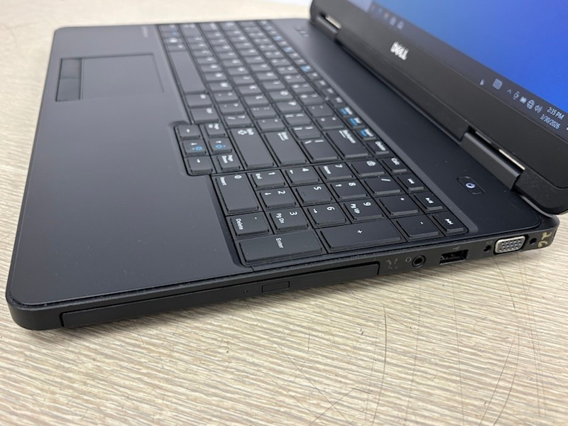 Dell Latitude E5540 15.6