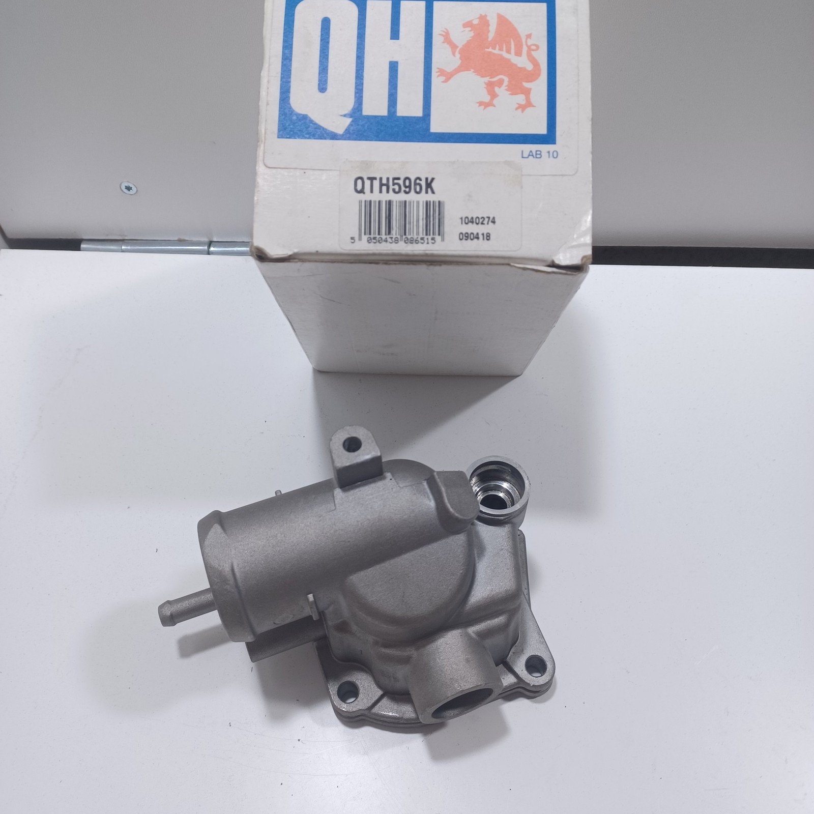 Thermostat Mercedes W204 C 220 cdi pour entretien du système de chauffage et refroidissement