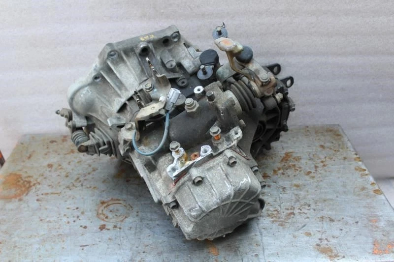 Toyota MR2 2000 transmisión manual bloqueo deslizante limitado 191 k millas 30300-17223 Foto 4 de 4