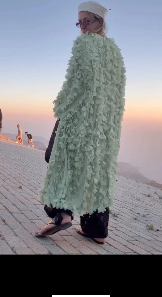 ZARA Mint Green Textured Floral Fabric Petal Coat Size M Bloggers Fave 3920/282 - Image 4 of 4