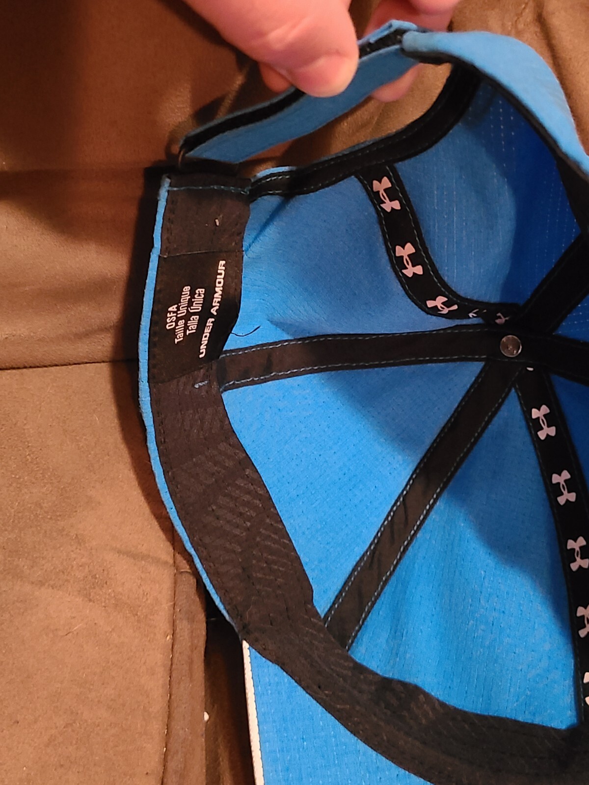 Under Armor Adjustable Baseball Hat - image 4