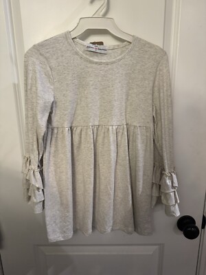 Girls ruffle sleeve blouse