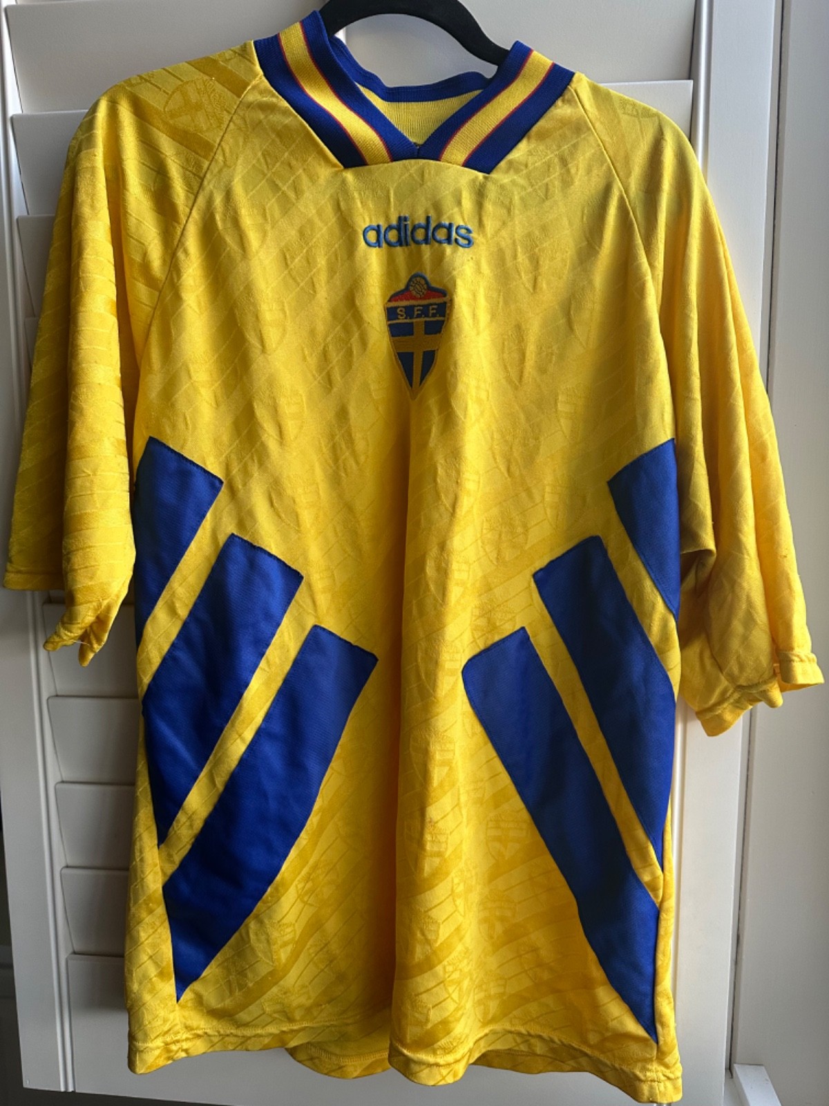 VINTAGE 1994 Sweden Home Jersey Adidas FIFA XL Soccer Football Shirt Rare Origin