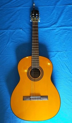 Takamine GC3-NAT G-Series Classical Body Acoustic Guitar Natural w/ Kyser Clamp 