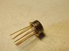 LM567H TONE DECODER 8 PIN METAL CAN IC