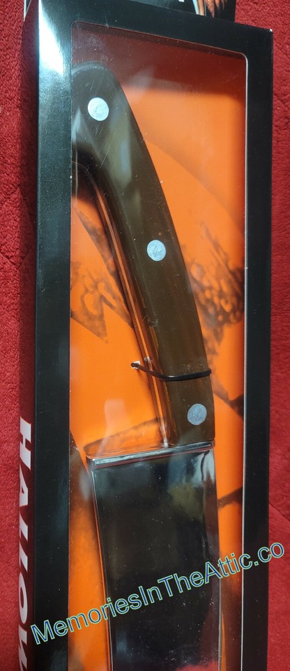 trick-or-treat-studios-halloween-movie-poster-knife-replica-prop
