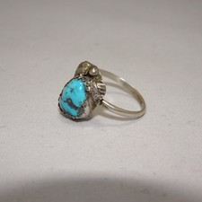 TURQUOISE STERLING SILVER RING SIZE 5 VINTAGE NATIVE AMERICAN