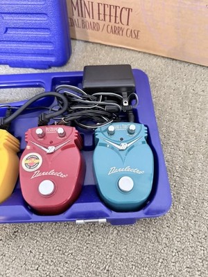 Danelectro Effects Pedal Board W/ Case & Cords - Set Of 5 Pedals