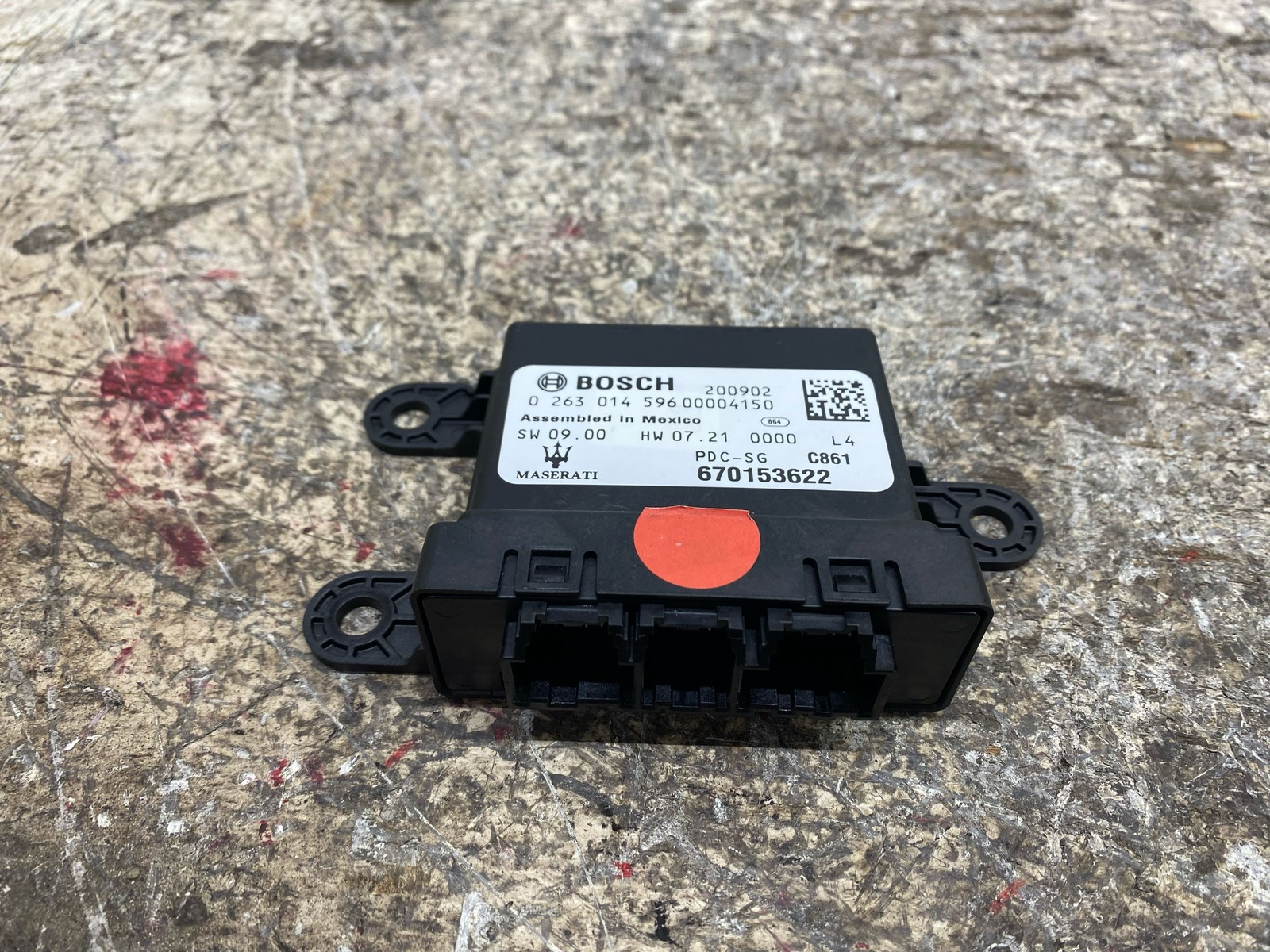 2017-2021 MASERATI LEVANTE OEM PARK ASSIT CONTROLE MODULE 670153622