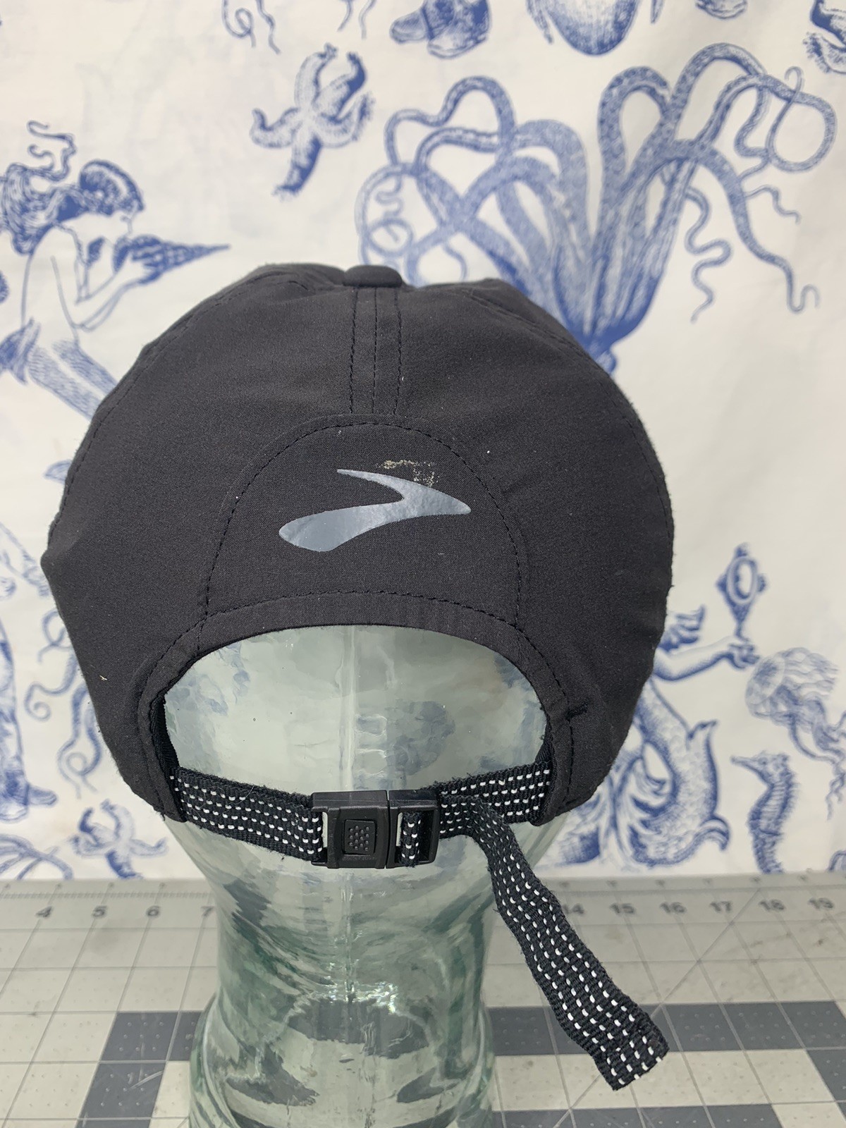 Brooks Lightweight Packable Hat Running Cap Black… - image 4