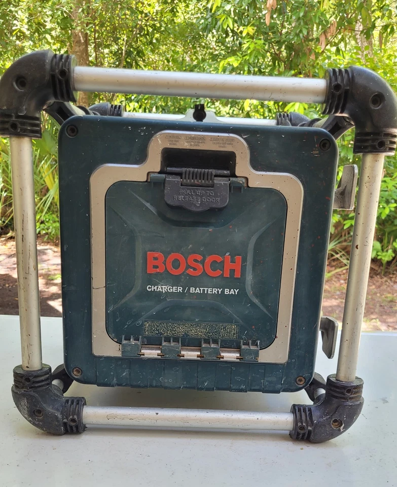 RÁDIO BOSCH PB10-CD VENDER PEÇAS NÃO FUNCIONANDO OU REPARAR LEIA A DESCRIÇÃO - Imagem 4 de 4