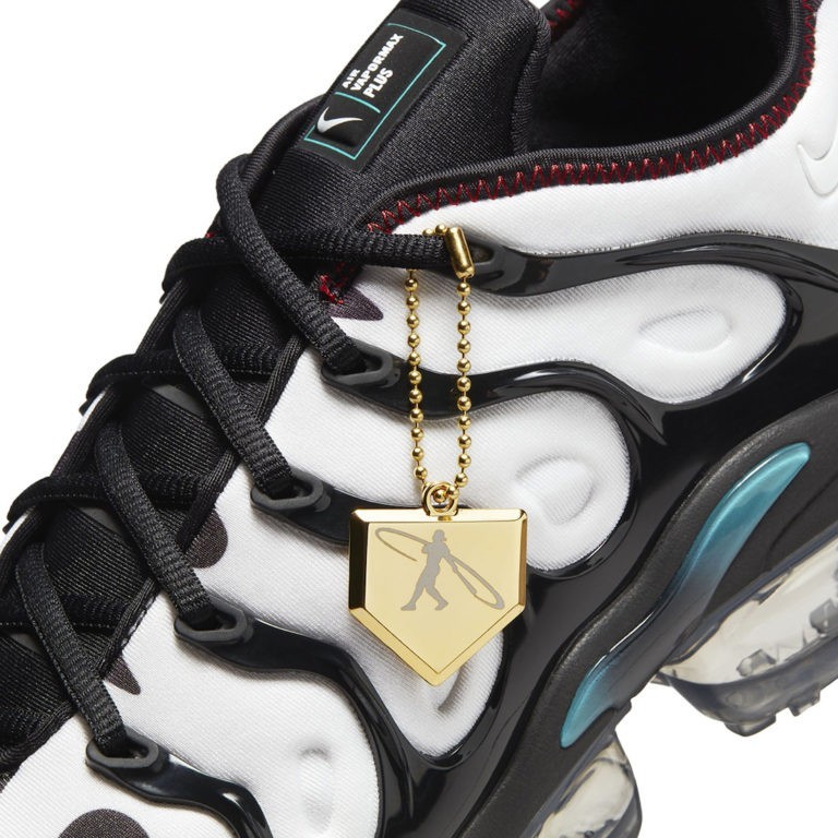 Nike Air Vapormax Plus Ken Griffey Jr. Shoes Black White  display picture 2