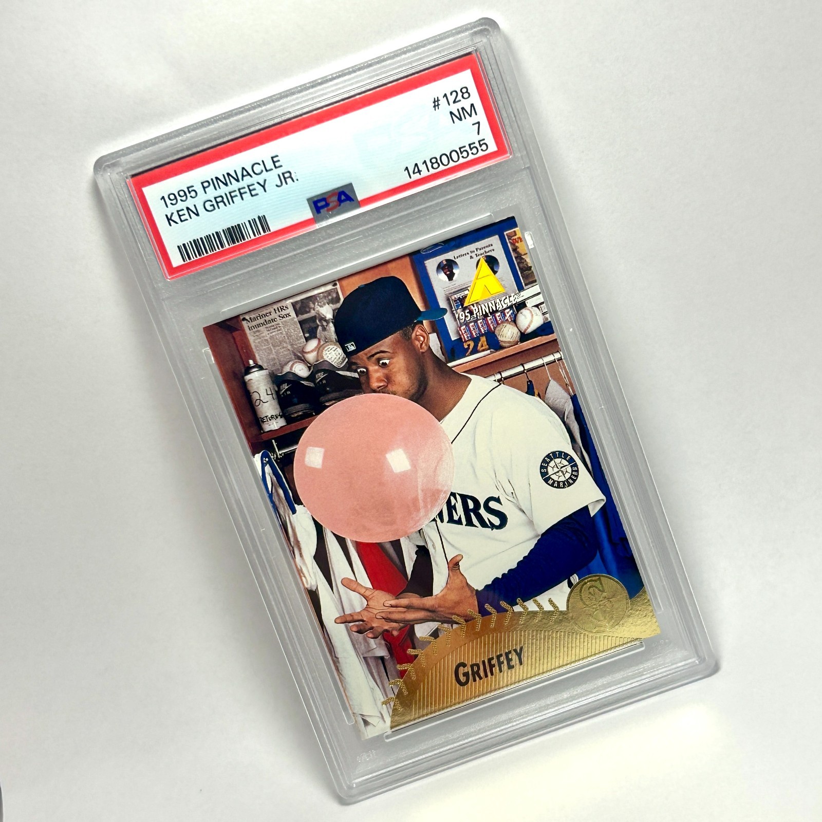 1995 Pinnacle - Ken Griffey Jr #128 PSA 7 NM Iconic Blowing Bubble Mariners HOF view 3