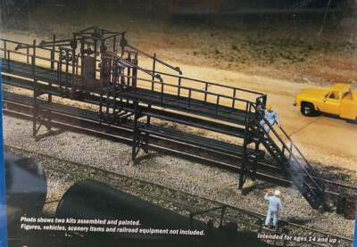HO Walthers 933-3104 Tank Car Oil Loading Platform Structure Kit  HO1661