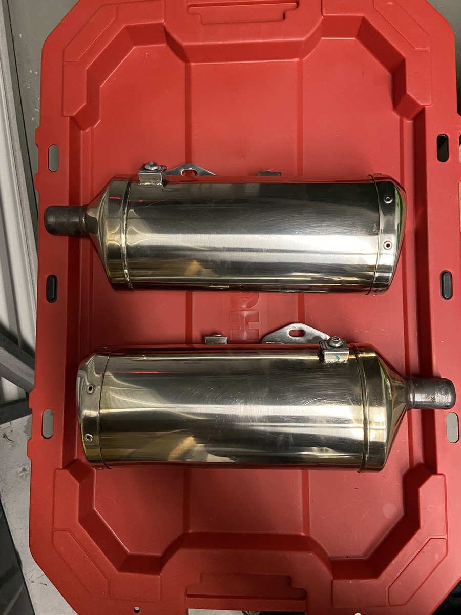 2005-2011 TRIUMPH SPEED TRIPLE 1050 SLIP ON EXHAUST MUFFLERS