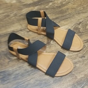 xoxo flat sandals
