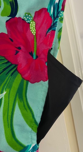 Bright tropical print, new without tags, hooded towel from Olaian at Decat - Picture 6 of 12
