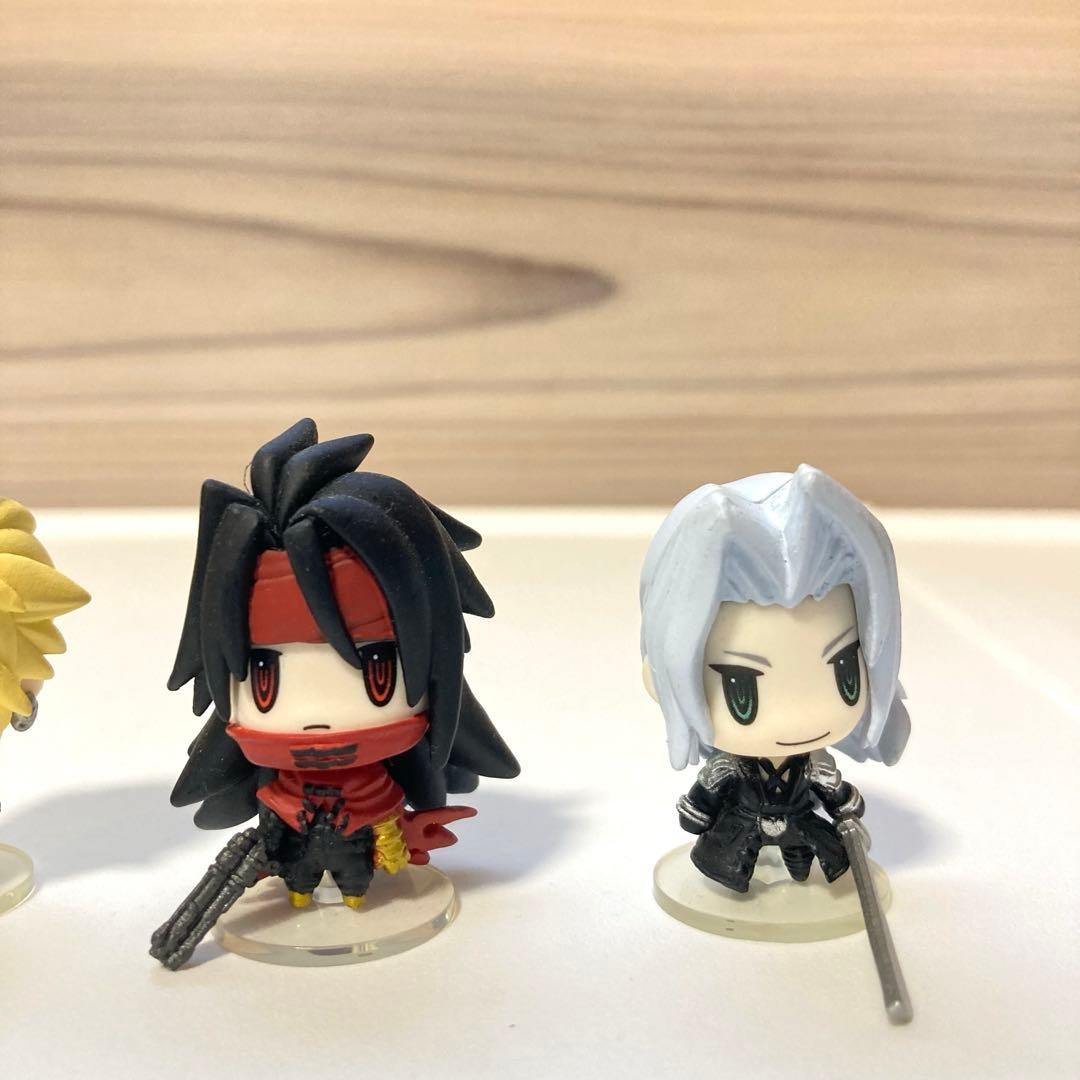 Final Fantasy Trading Arts Mini Figures Set of 8 Collectible