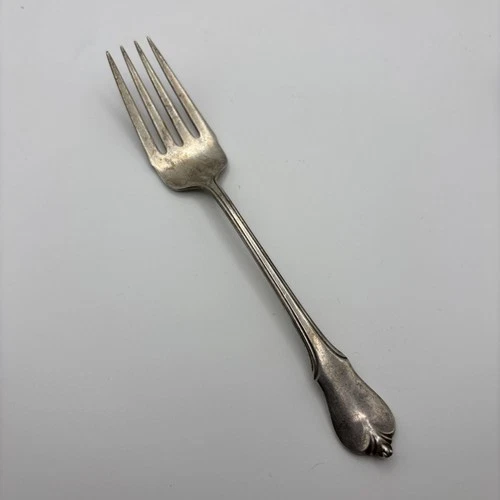 GRAND COLONIAL 1942 SALAD or DESSERT FORK BY WALLACE STERLING