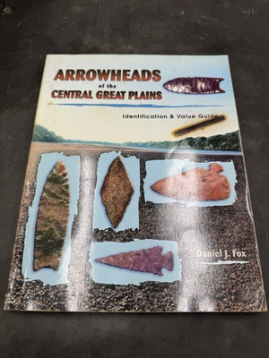 #ad ARROWHEADS OF THE CENTRAL GREAT PLAINS By Daniel Fox amp; Jason Peter $23.99