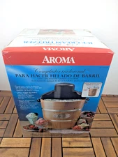 New Aroma 4 Qt Original Electric/Manual Wood Bucket Ice Cream Maker AIC-204EM