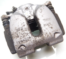 BMW G31 / 520d 190PS / BREMSSATTEL BREMSE SATTEL / vorne links (CA382)